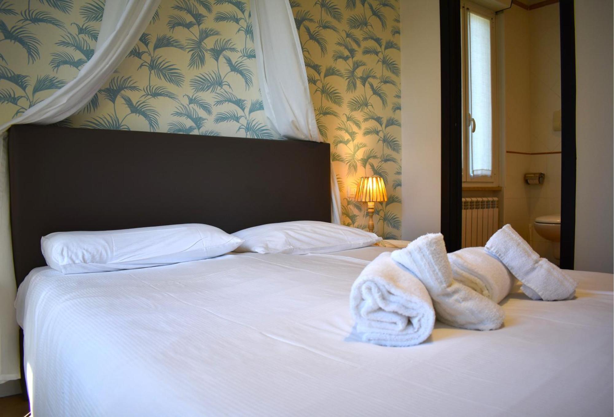 Park Residence Il Gabbiano Moniga del Garda Zimmer foto